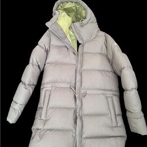 Helly Hansen HH Women's Gray Puffer Jacket. Size S